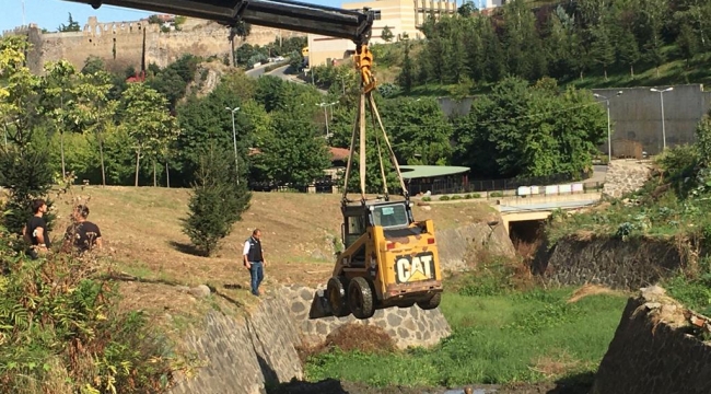 TRABZON BÜYÜKŞEHİR DERELERİ TEMİZLİYOR