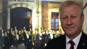 Atatürk, fikirleri ile her zaman yaşayacak ve yaşatılacaktır.