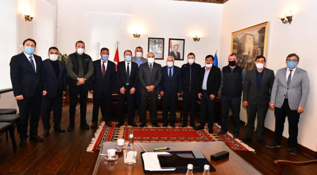 BAŞKAN ZORLUOĞLU MUHTARLARI AĞIRLIYOR