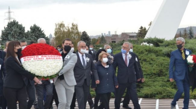 Bülent ECEVİT Vefatının 14. Yıl Dönümünde Kabri Başında Anıldı.