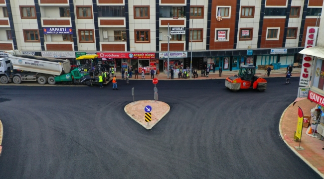 FERİZLİ’NİN CADDESİ MODERN BİR GÖRÜNÜME KAVUŞTU