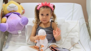 Her yıl yaklaşık 500 çocuk karaciğer nakli bekliyor