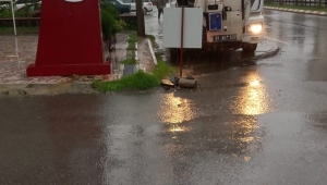 Trabzon'da şiddetli yağış etkili oldu