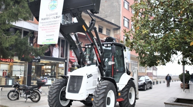 ARDEŞEN BELEDİYESİNE İŞ MAKİNESİ HİBE EDİLDİ