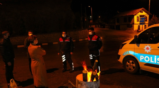 Başkan Köse Kısıtlamada Görev Yapan Polisleri Ziyaret Etti