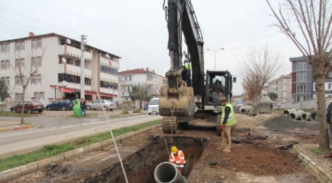 Hendek'in alt yapısı hızla sağlamlaşıyor