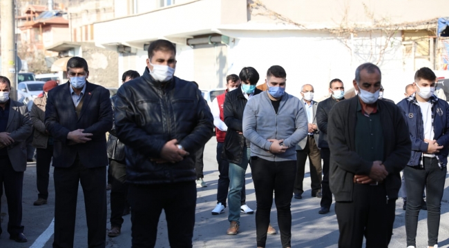 MELİKGAZİ’NİN ÇALIŞANLARI, HAYIRSEVER MEHMET YILDIRIM'I CENAZESİNDE YALNIZ BIRAKMADI