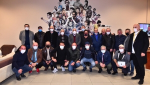  Zorluoğlu, Trabzonspor’un efsaneleriyle buluştu