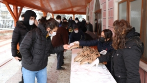 Belediyenin simit ikramına vatandaş katkısı