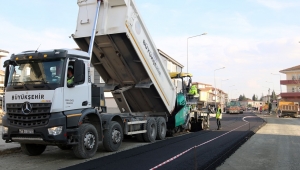 Süleyman Binek Caddesi’nde asfalt çalışmaları başladı