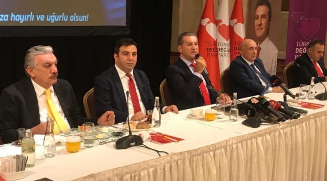 TDP Genel Başkanı Sarıgül Basın Mesupları ile Kahvaltıda Bir Araya Geldi.