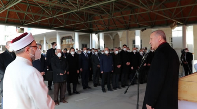 Cumhurbaşkanı Erdoğan, Elazığlı kanaat önderi Hafız Nazırlı’nın cenaze törenine katıldı