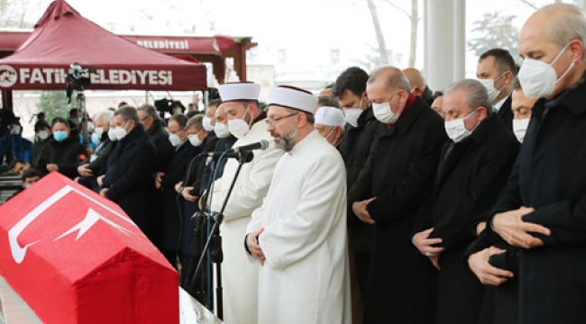 Cumhurbaşkanı Erdoğan, eski İstanbul Büyükşehir Belediye Başkanı Topbaş’ın cenaze törenine katıldı