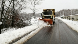 Ferizli Belediyesi karla mücadele ekibi önlemlerini artırdı