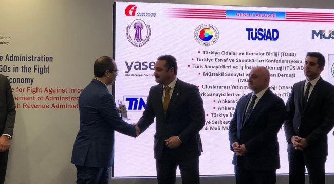 GELİR İDARESİ BAŞKANLIĞI’NDAN İMEF ' E PLAKET