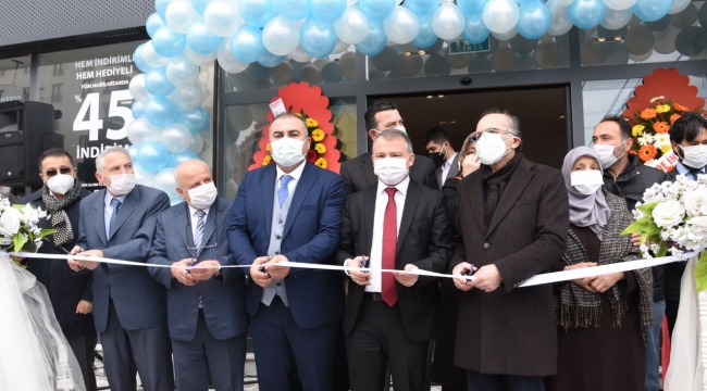 Başkan Erener, Mağazası açılışını yaptı