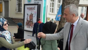KADINLAR BAŞIMIZIN TACIDIR