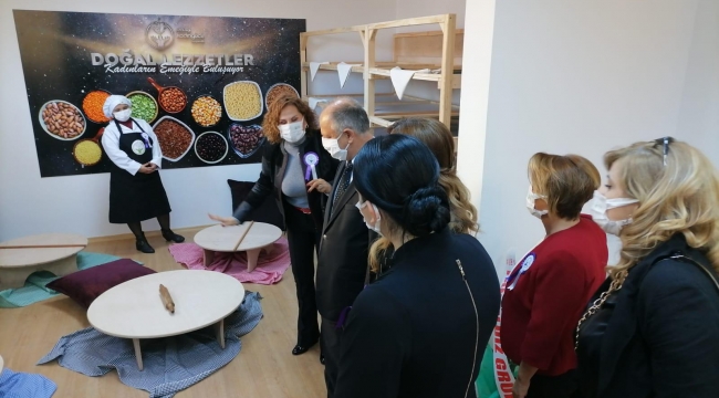 Kaymakam Çorumluoğlu, Kadın Gücü Kooperatifi’ni ziyaret etti