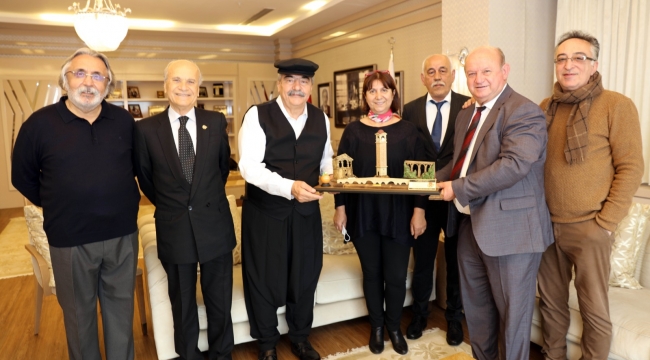 Konukoğlu'na Onur Ödülü verildi