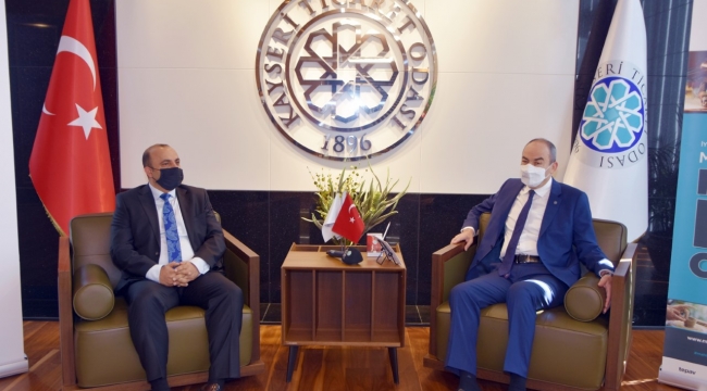 KTO'da BOYTEKS A.Ş.Mesleki Yeterlilik belgelerini başkan Gülsoy verdi