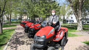 MELİKGAZİ’DEN DAHA SERİ HİZMET İÇİN 8 YENİ ÇİM BİÇME ARACI