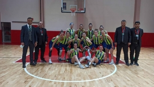 RİZE BELEDİYESPOR KADIN BASKETBOL TAKIMI 3'TE 3 YAPTI