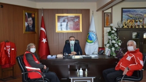 TÜRK KIZILAY'INDAN BAŞKANA ZİYARET