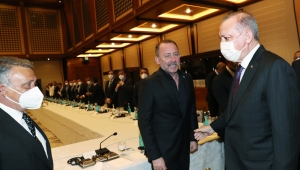 Cumhurbaşkanı Erdoğan, Beşiktaş JK yönetici, teknik heyet ve futbolcularını kabul etti