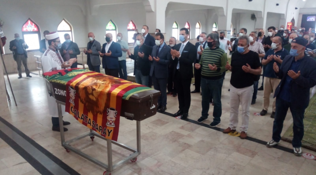 Gazeteci Turhan son yolcuğuna uğurlandı...