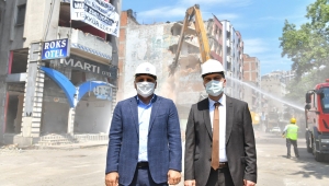 Çömlekçi'de oteller bölgesi yıkımın başlandı...