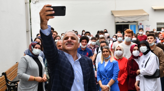 Murat Zorluoğlu, YKS'ye girecek öğrencilerle buluştu