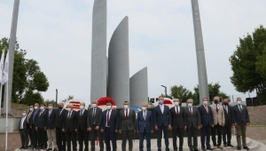 TAŞKÖMÜRÜNÜ BULAN UZUNMEHMET, TÖRENLE ANILDI