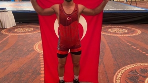 Büyükşehir Güreş Takımı sporcusu dünya şampiyonu oldu