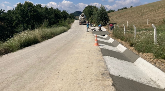 Büyükşehir ‘V Kanal’ çalışmalarına Geyve’de devam ediyor