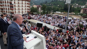 Cumhurbaşkanı Recep Tayyip Erdoğan,Güneysu’da halka hitap etti.