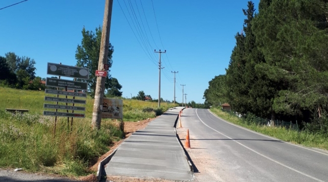 Mahmudiye’de beton yaya yolu çalışması tamamlandı