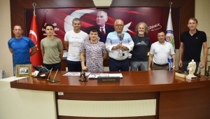 Posbıyık, Türkiye 2.'si olan paravolley takımını kutladı