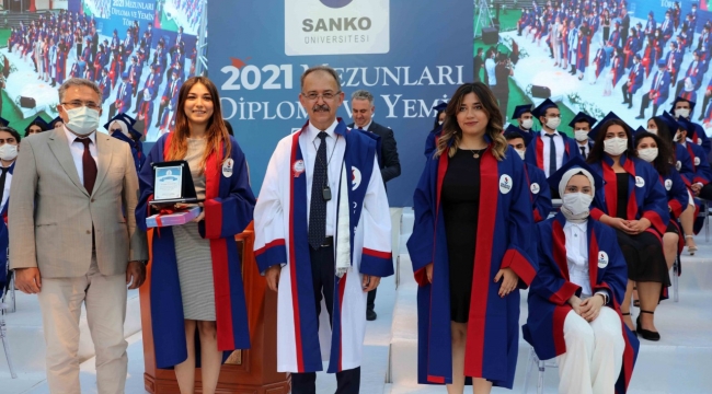 SANKO Üniversitesi Tıp Fakültesinde mezuniyet heyecanı