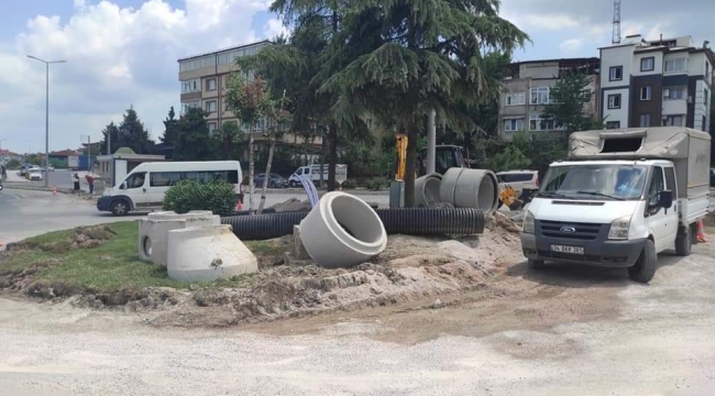 Türbe kavşağına yağmursuyu hattı