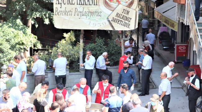 Başkan Aytekin ''aşure ikramı bereketi paylaşıyoruz''
