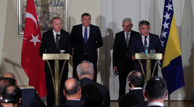 “Bosna-Hersek’in toprak bütünlüğü, siyasi birliği ve egemenliği bölge barışının anahtarıdır”