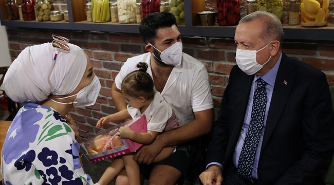 Cumhurbaşkanı Erdoğan,Üsküdar'da bir restorana uğradı