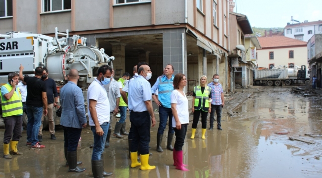 Elif Köse afet bölgesinde incelemelerde bulundu