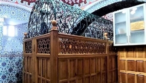 HER GİDENİN ZİYARET ETTİĞİ ERZURUM’DAKİ ABDURRAHMAN GAZİ HZ. TÜRBESİ
