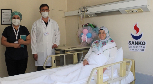 Kadavradan böbrek nakli olan hasta ikiz bebek dünyaya getirdi