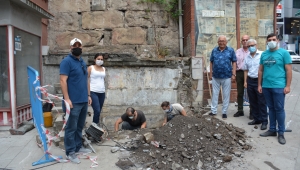 Tarihi çeşme gün yüzüne çıkıyor