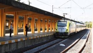 Ada Treni yeniden Adapazarı Garı’nda