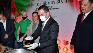 Başkan Yıldız, Türkmenistan’ın Bağımsızlığının 30. Yıl Dönümünde Pilav Dağıttı