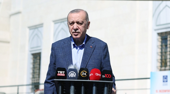 Cumhurbaşkanı Erdoğan, cuma namazı çıkışında soruları yanıtladı
