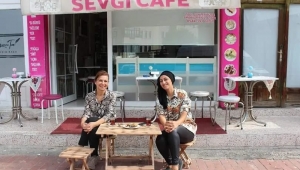 Elif Köse esnaf ziyaretlerine devam ediyor
